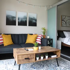  Apartment Queen Anne Abode - 1 Block From Cpa! - Free Parking! United States